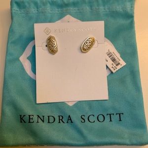 Ellie Gold Stud Earrings in Gold Filigree Mix